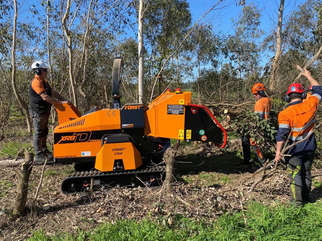 Först XR8 Diesel Wood Chipper — Monitor