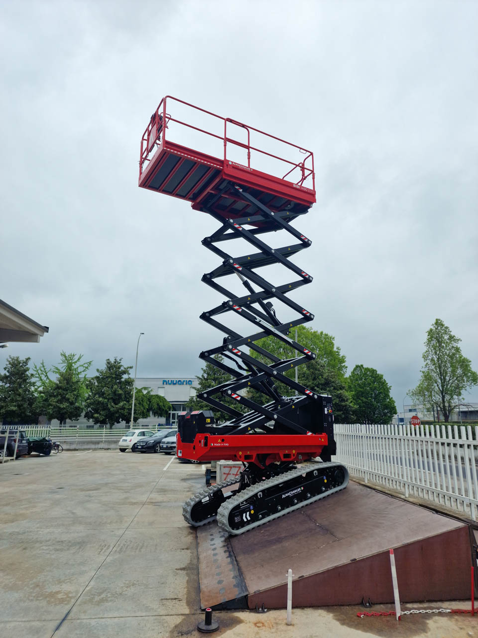 1490 Evo Scissor Lift — Monitor